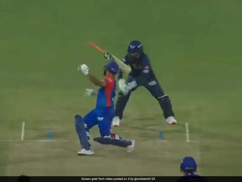 KL Rahul Manages To Stump Rishabh Pant Despite Getting Hit By DC Skipper’s Bat. Watch