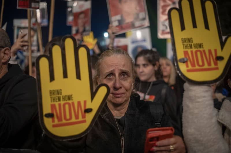 Thousands protest again in Tel Aviv for release of hostages