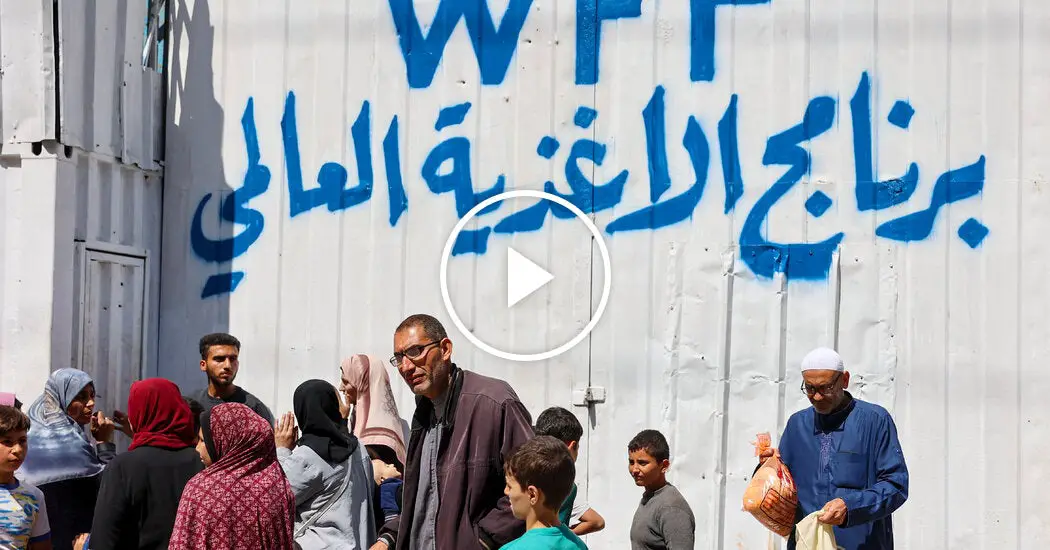 Long Lines Form Outside Reopened Bakery in Gaza City