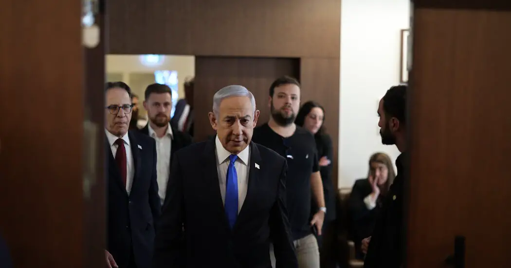 Fears Over Iran Buoy Netanyahu at Home. For Now.