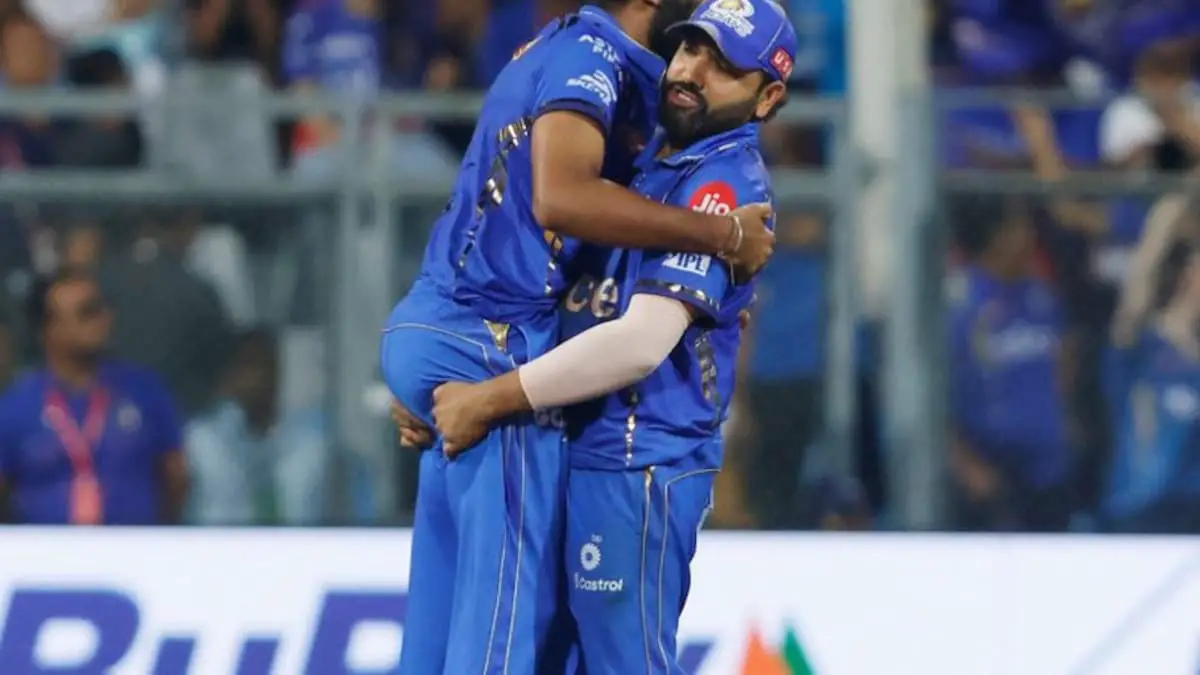 Jasprit Bumrah’s Heartwarming Moment With Rohit Sharma After 5-Wicket Haul Goes Viral – Watch