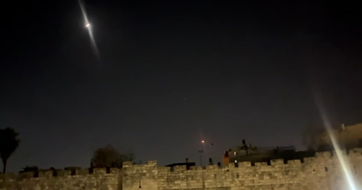 Video shows lights streaking across the sky in Jerusalem