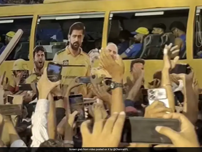 Mumbai Fans Super Excited For MS Dhoni’s Wankhede Stadium Re-Entry. Watch