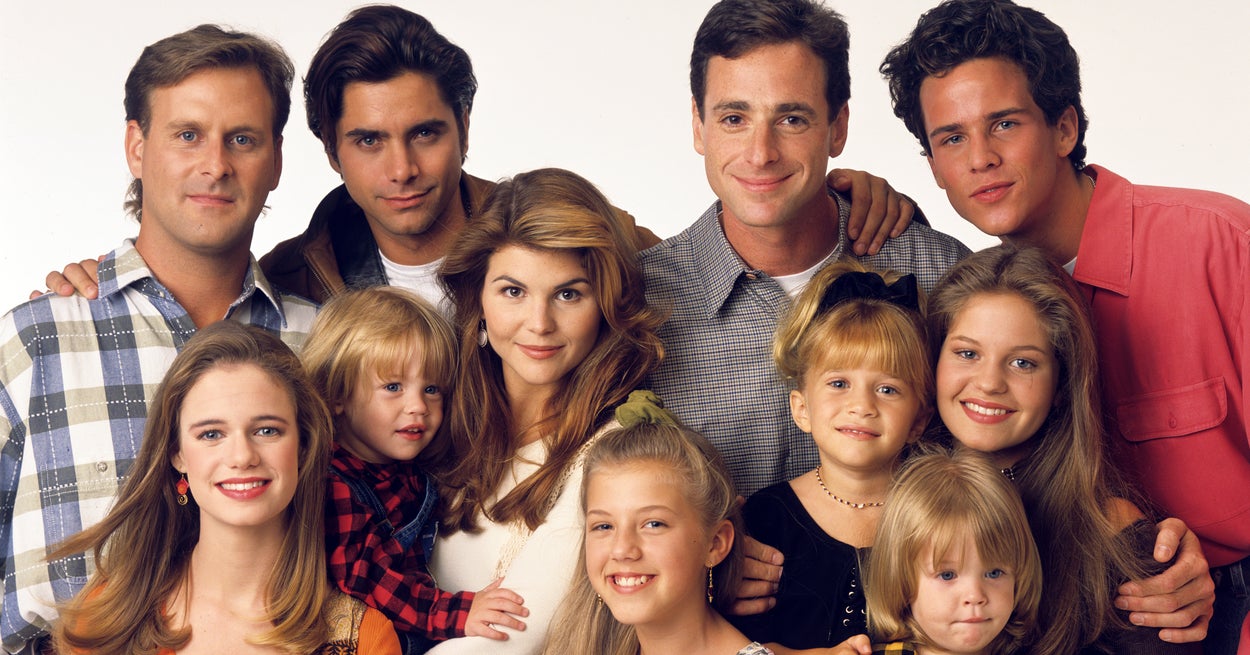The "Full House" Cast Finally Reunited With Mary-Kate And Ashley Olsen, And The Photo Will Warm Your Heart