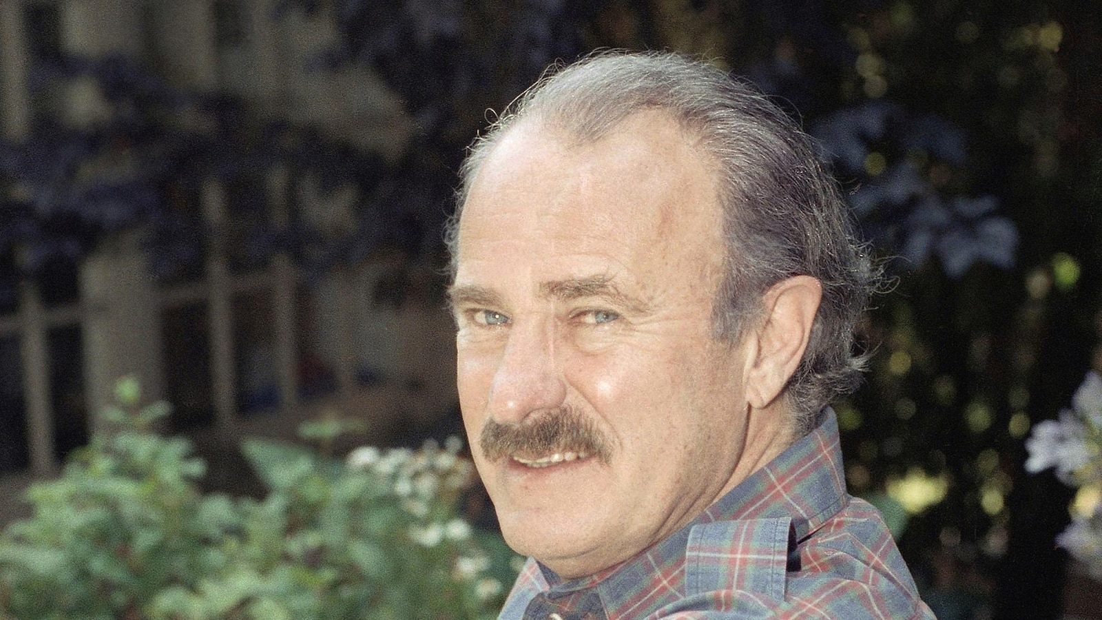 Dabney Coleman, actor who specialized in curmudgeons, dies at 92