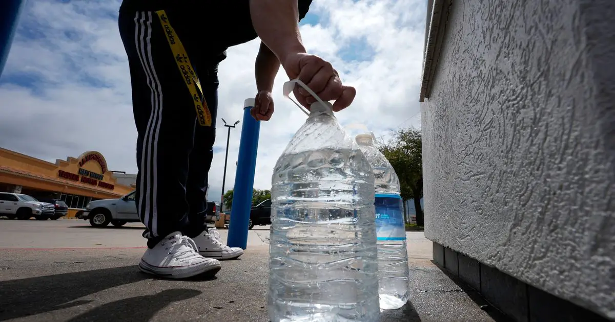 Peeing Less Than This A Day Could Reveal Hydration Issues