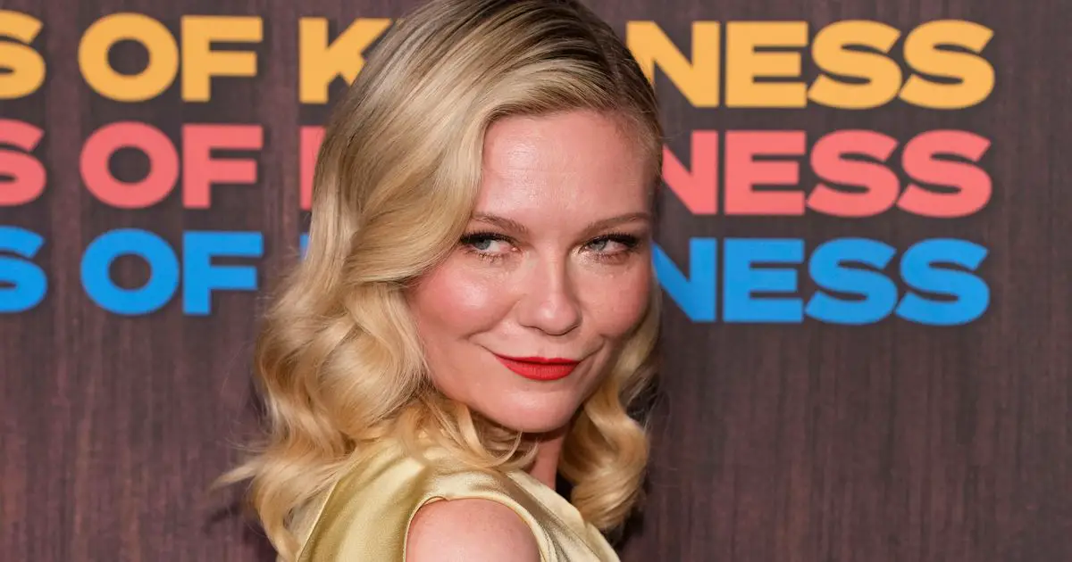 Kirsten Dunst Proves She Can Definitely Still Bring It On In This Cheerful Clip