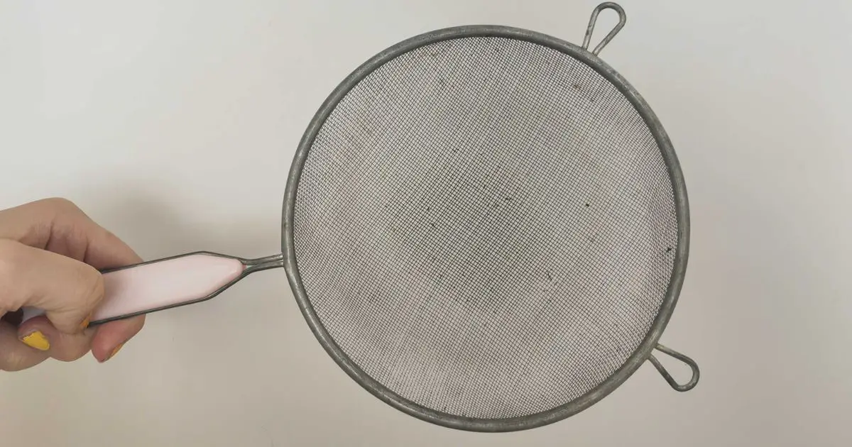 1 Cleaning Trick To Do Immediately After Using A Sieve