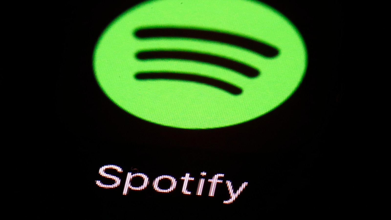 You use Spotify to listen to music. Here’s how money from ads and subscription fees flows to artists