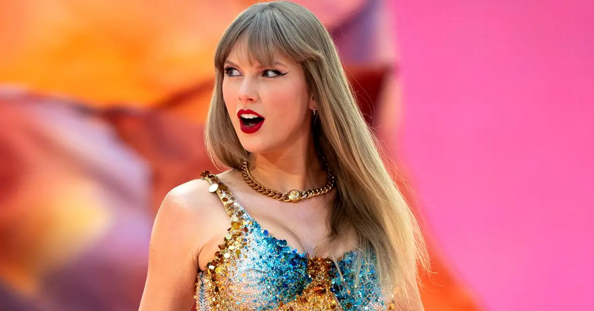 Here’s How Taylor Swift Changes Eras Tour Outfits So Quickly