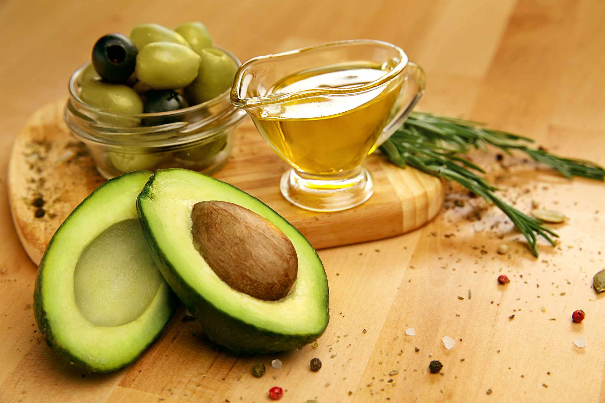 Olive Oil vs Avocado Oil: Which Is Better?