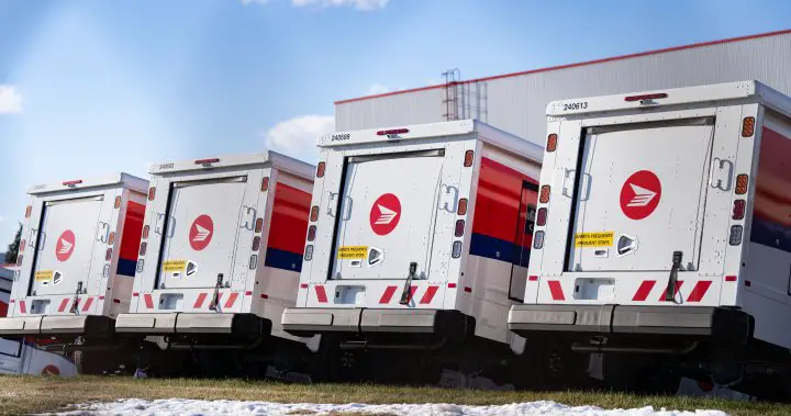 Canada Post warns of delays as workers return after strike – National