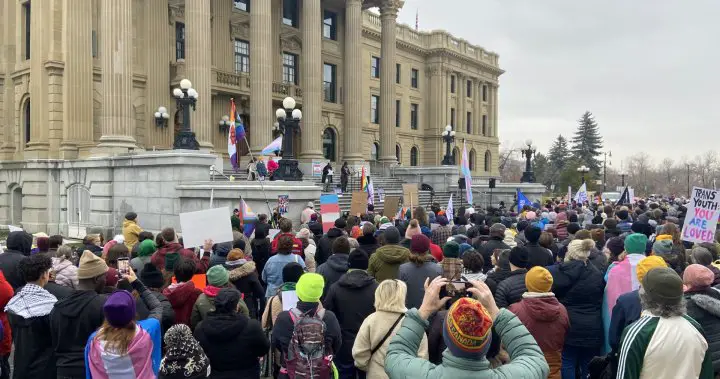 Court battle brewing between Alberta government and LGBTQ2 organizations over Bill 26