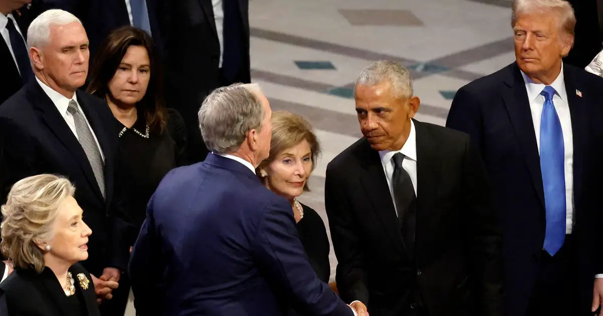 Exchange Between George W. Bush And Barack Obama Goes Megaviral