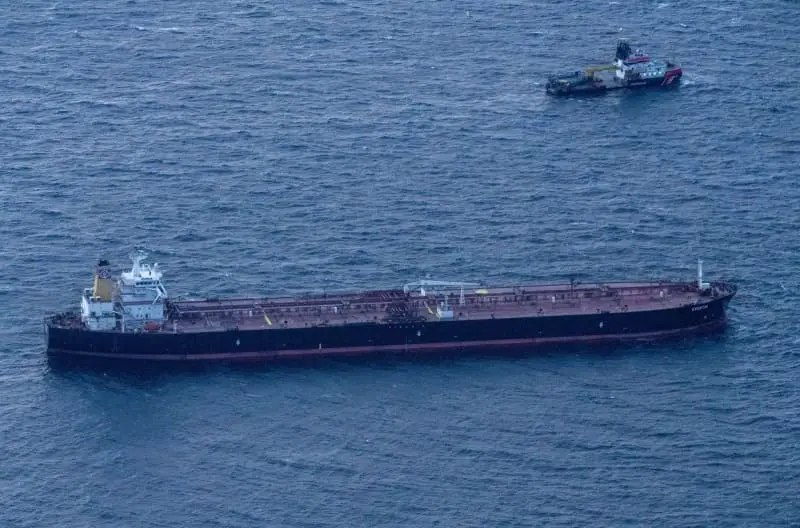 German tug secures ‘shadow fleet’ oil tanker adrift in Baltic Sea