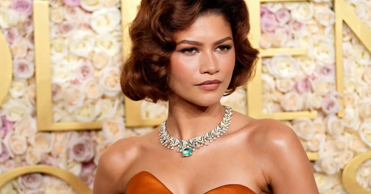 Zendaya Wears A Ring On Her Left Ring Finger To The Golden Globes And Sparks Engagement Speculation